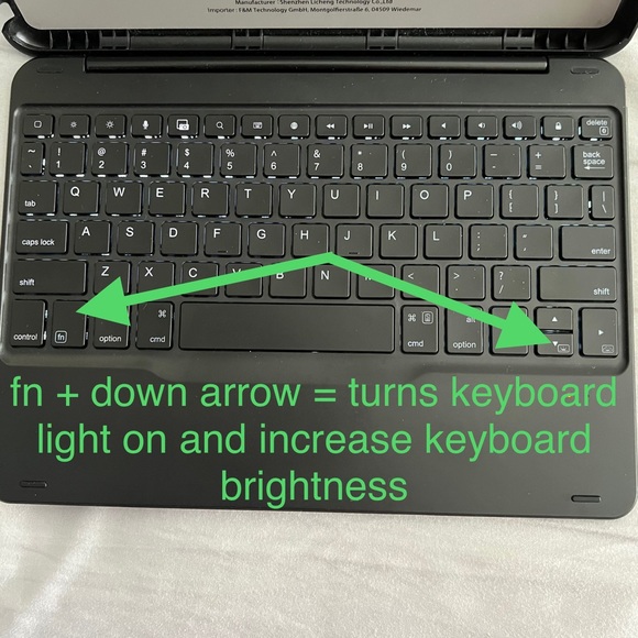 Bluetooth iPad black keyboard case with shortcut keys - Picture 12 of 14